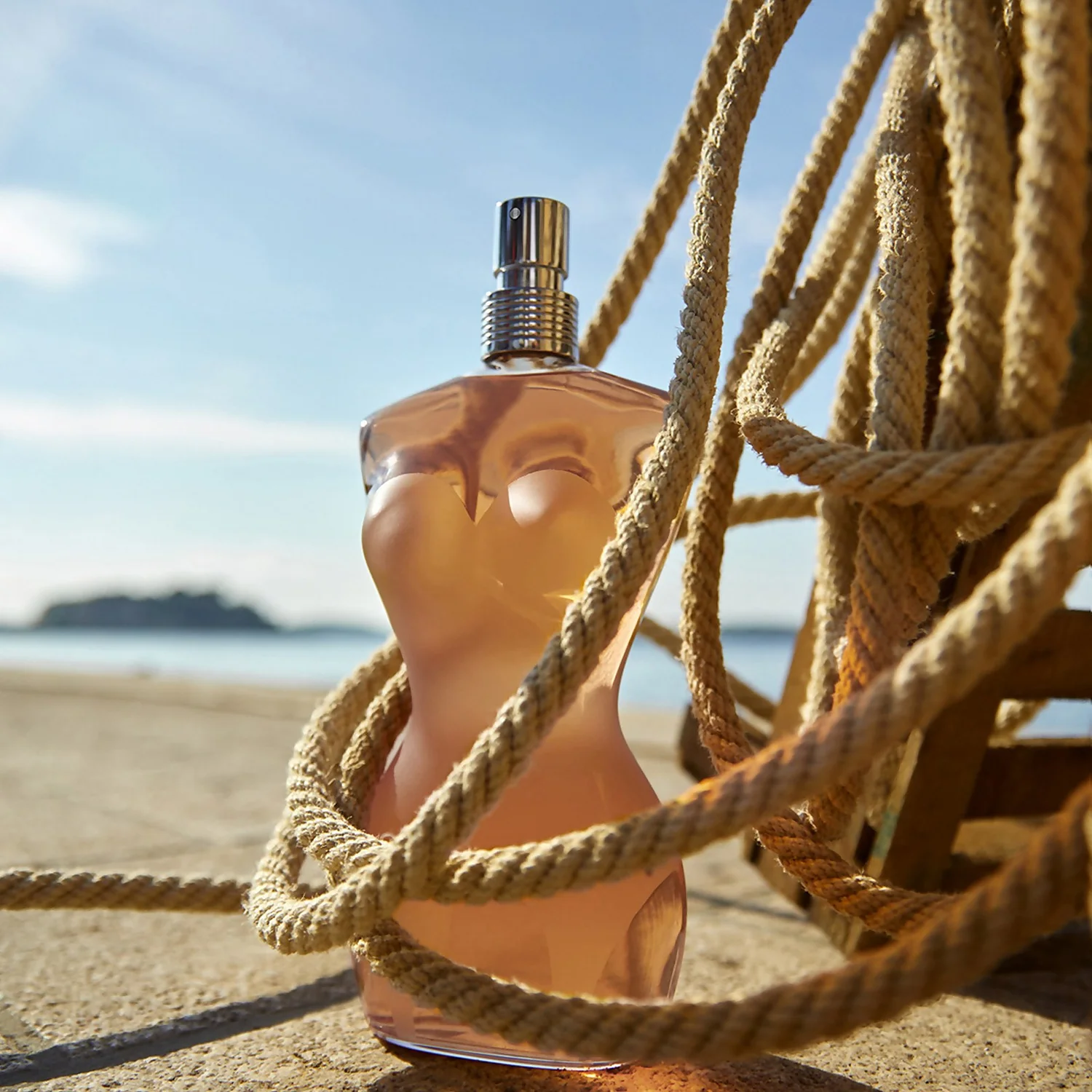 Jean Paul Gaultier Classique Eau De Toilette Spray 50ml 6 Jean Paul Gaultier Classique Eau De Toilette Spray 50ml - Image 4