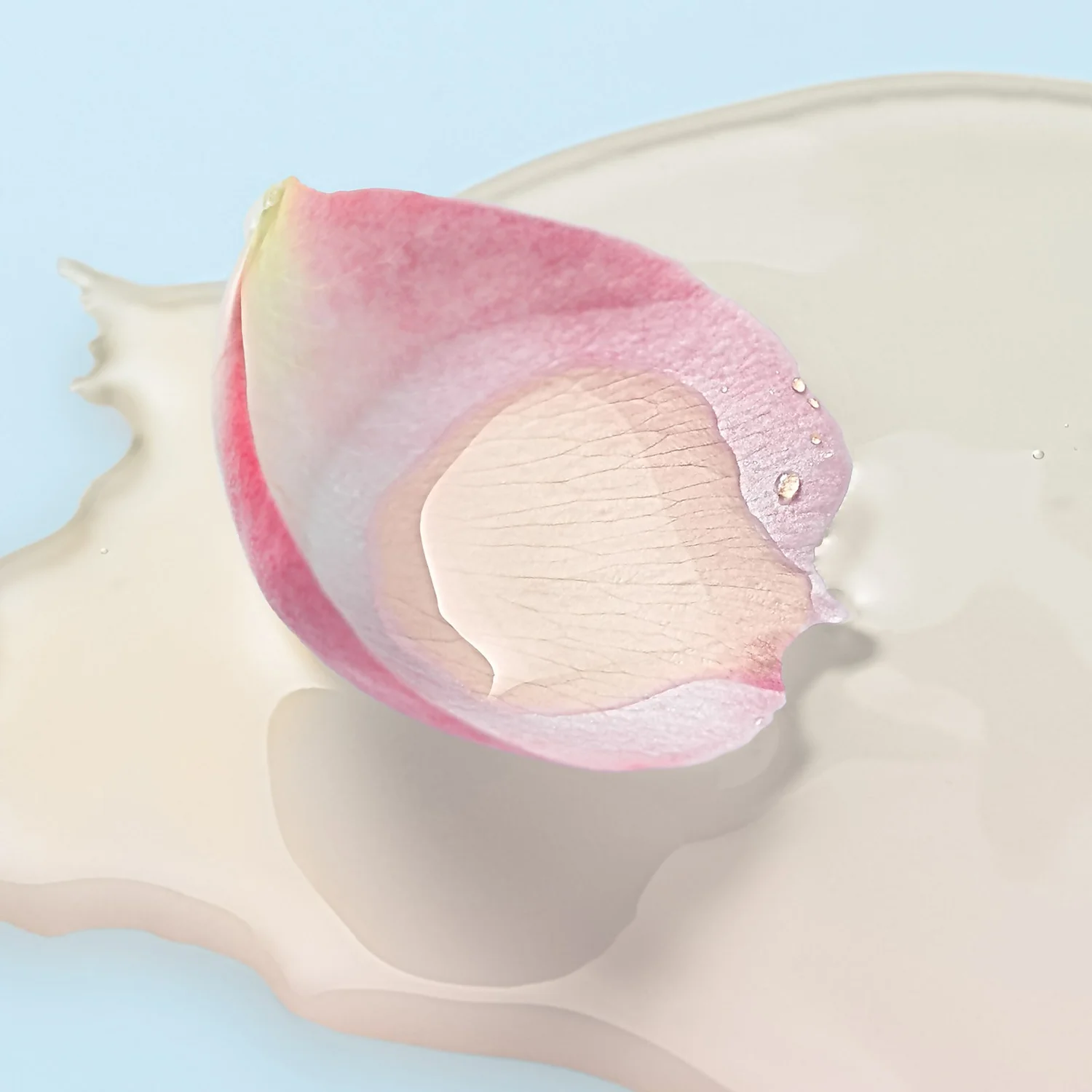 NUXE Very Rose Delicate Cleansing Oil 150ml 6 NUXE Very Rose Delicate Cleansing Oil 150ml - Image 4